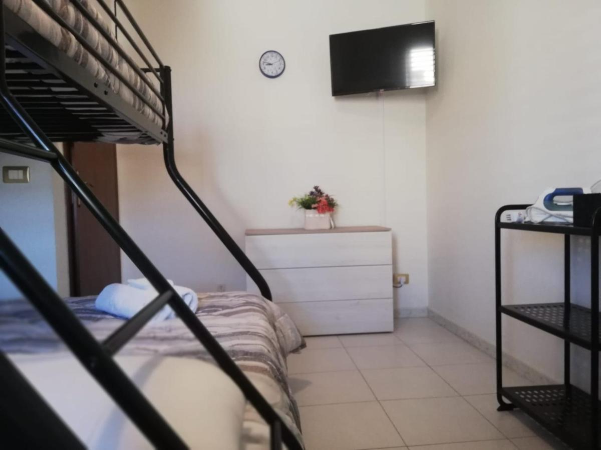 Il Laureato Apartment Reggio di Calabria Bagian luar foto