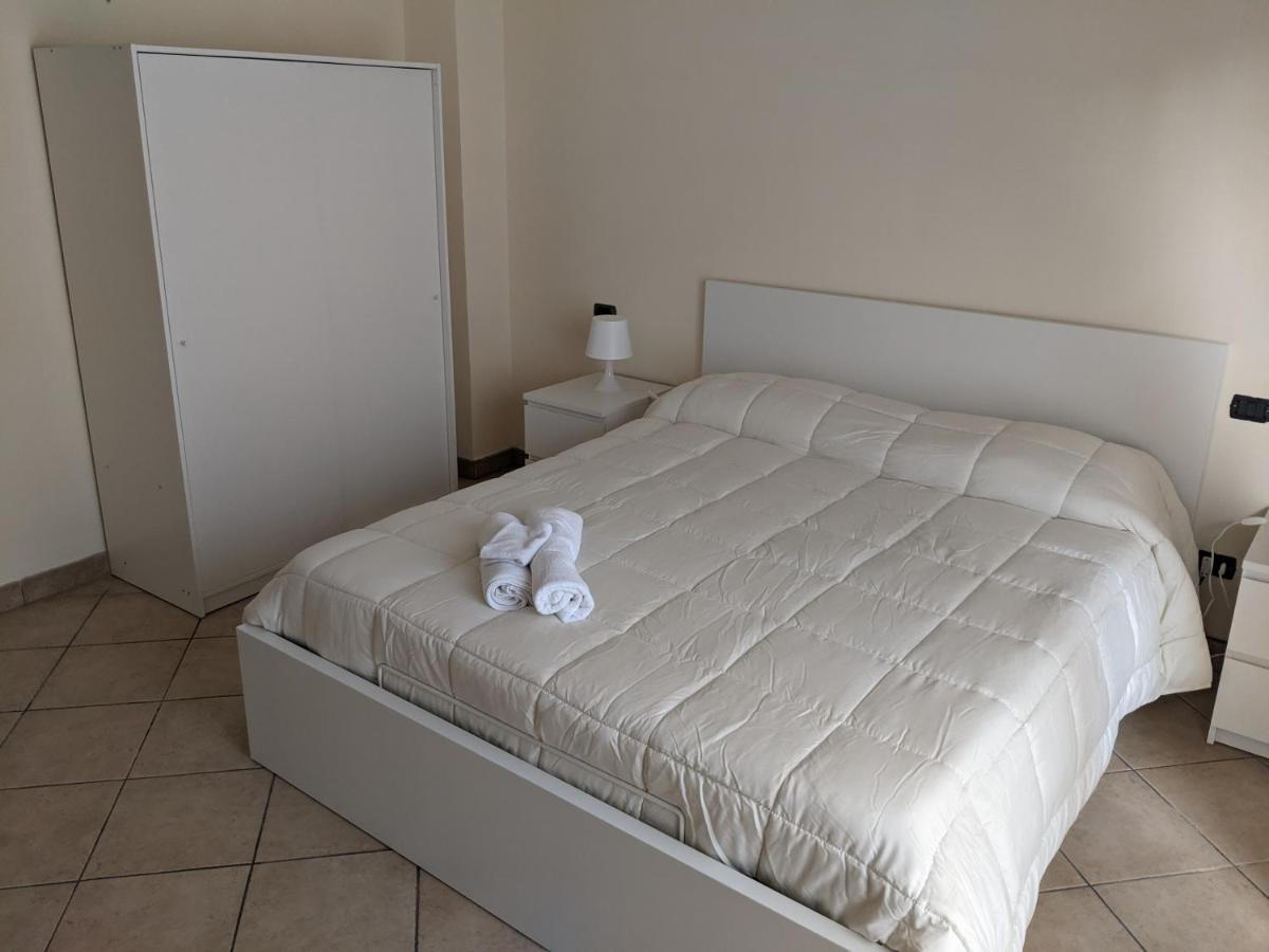Il Laureato Apartment Reggio di Calabria Bagian luar foto